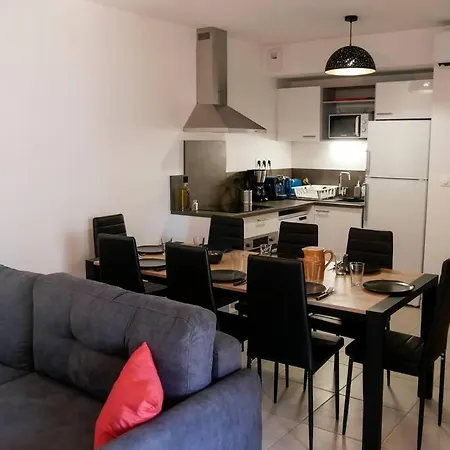 Superbe Villa, 5mn A Pied Des Plages A * Vias