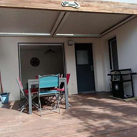 Superbe Villa, 5mn A Pied Des Plages A *